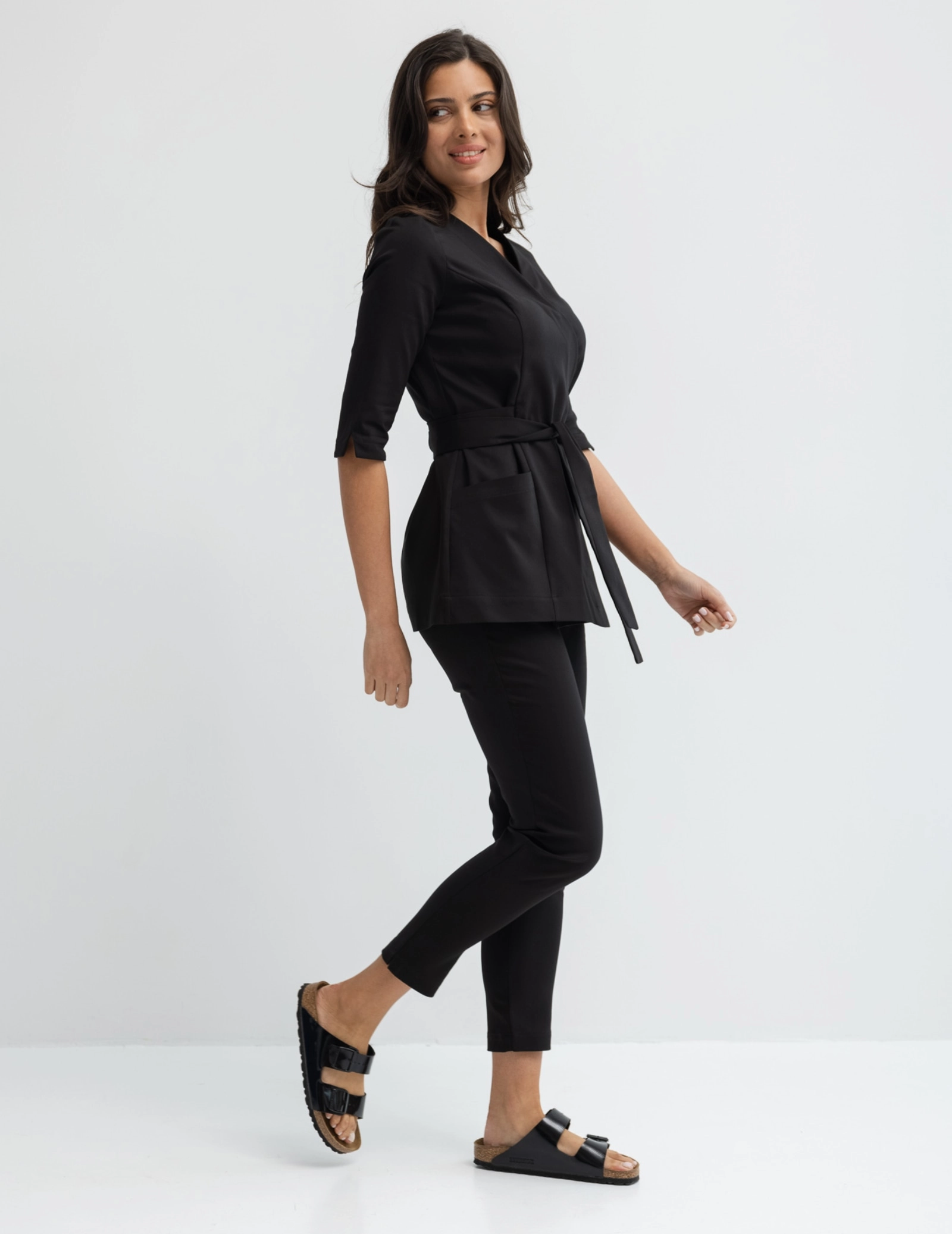 Bluza medyczna wiązana Rosalie - TRUE BLACK