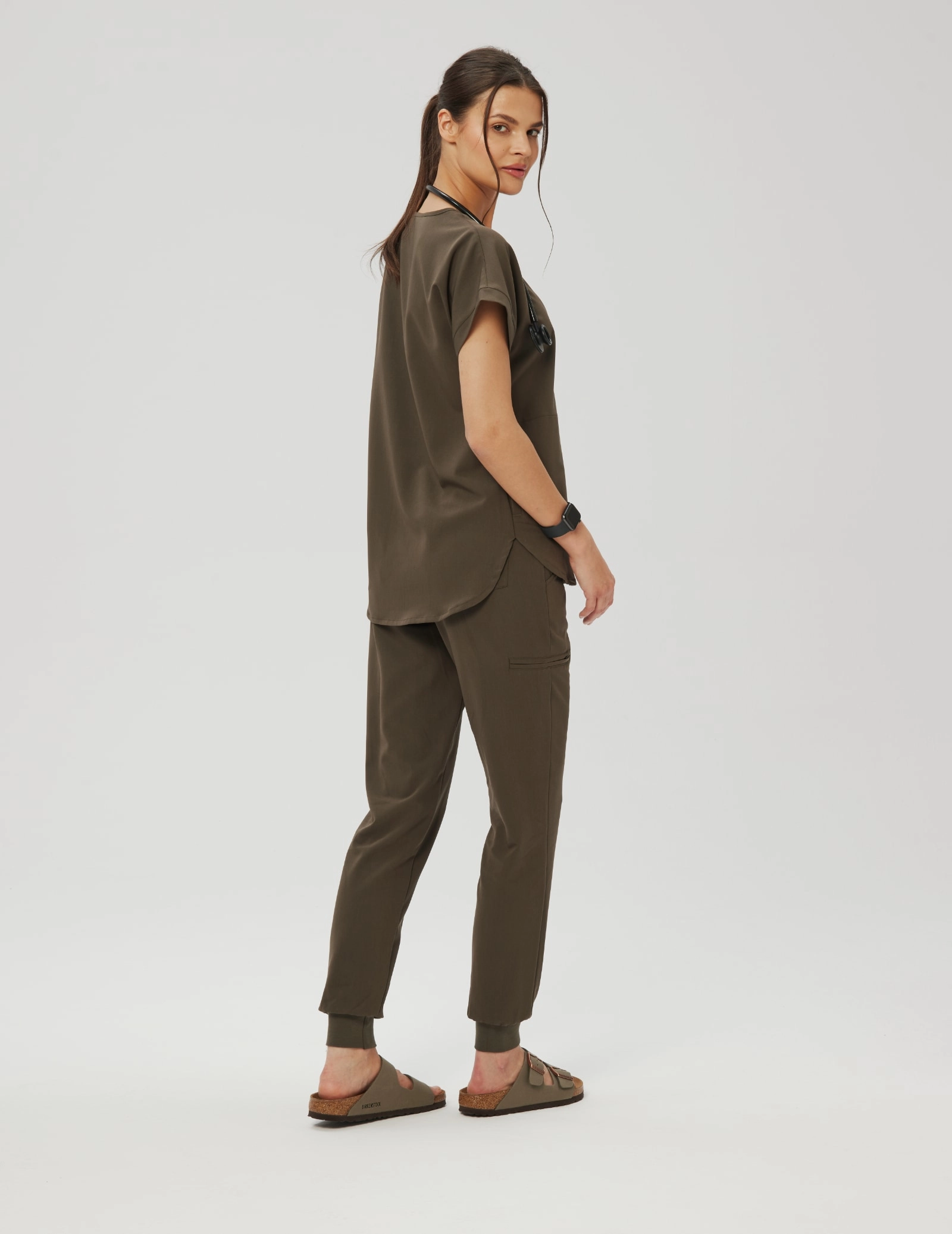 Medizinische Bluse Kendall - OLIVE NIGHT