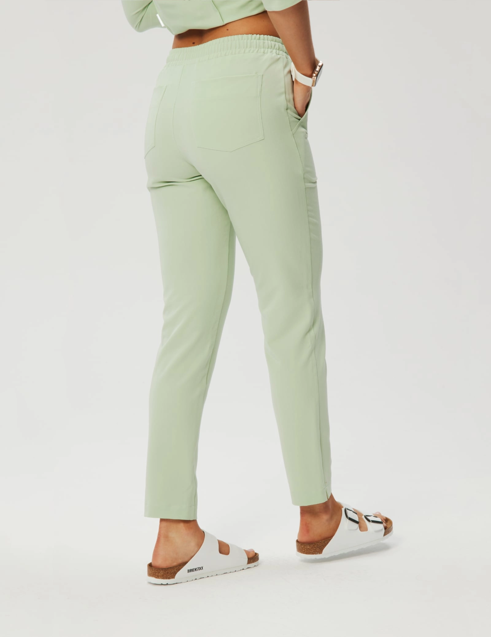 Damen Basic Hose  - MATCHA LATTE